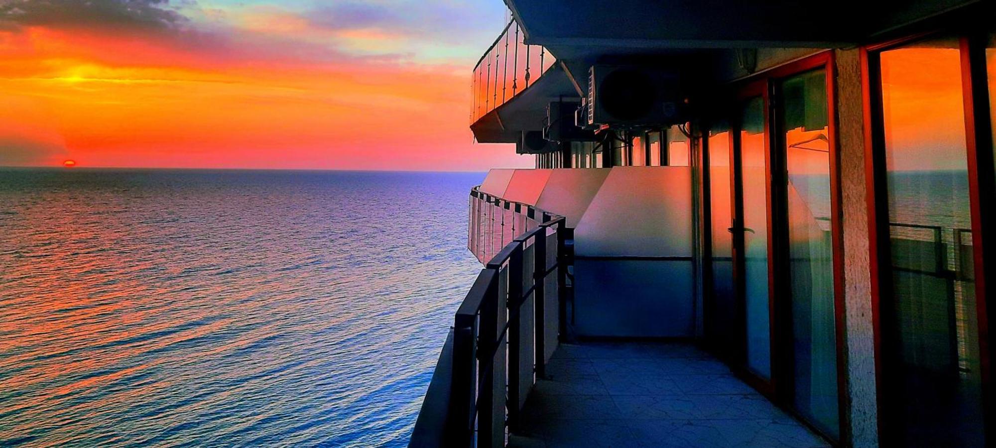Ashtal Beach Hotel Batumi Exterior photo